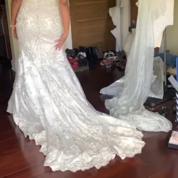 Mermaid hand beaded Wedding Dress with train - Picture 4 of 4